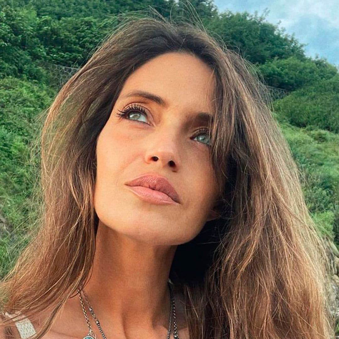 Sara Carbonero tiene el look estrella del verano: un vestido de crochet rebajado por menos de 40 euros