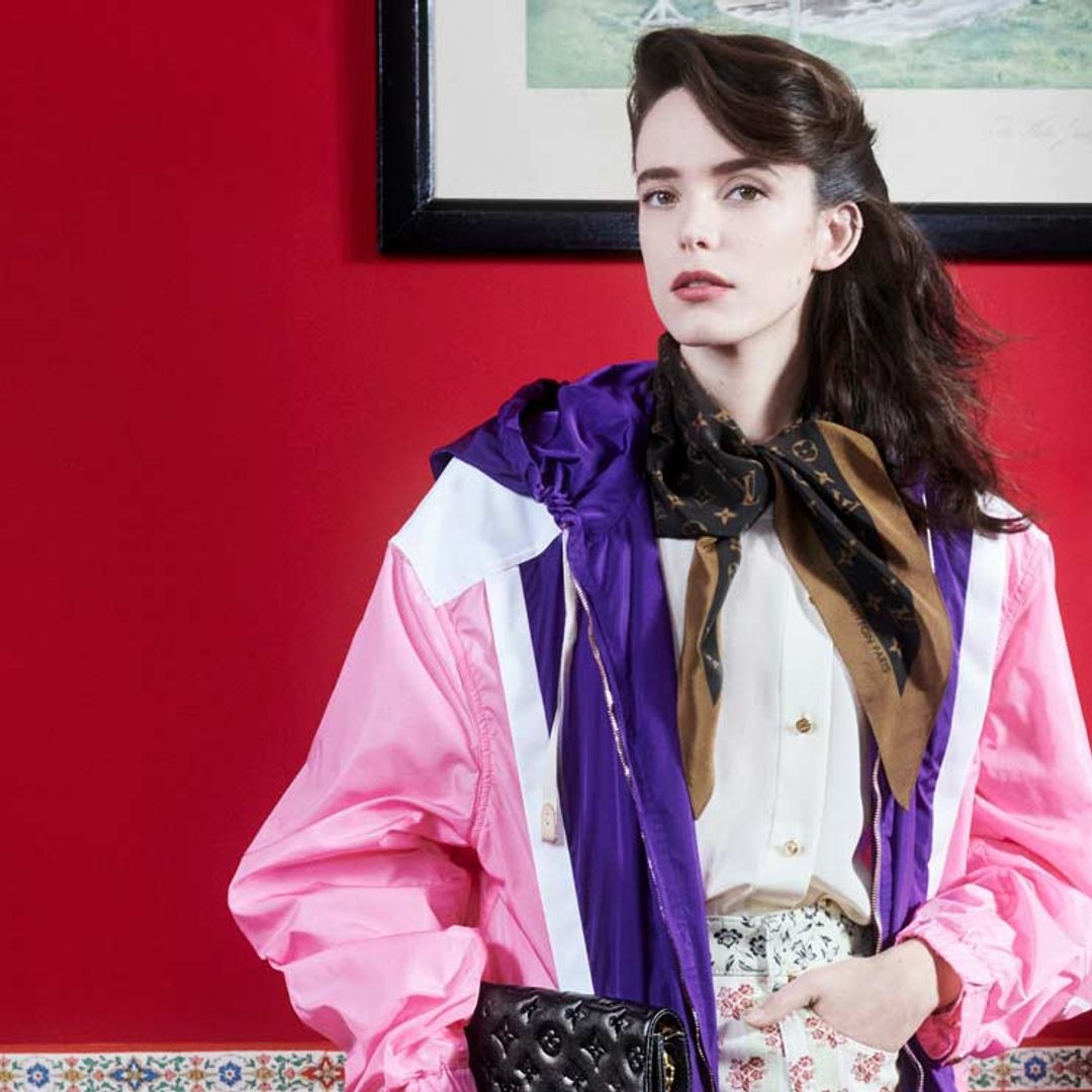 La actriz Stacy Martin, modelo de las propuestas 'vitaminadas' de Louis Vuitton