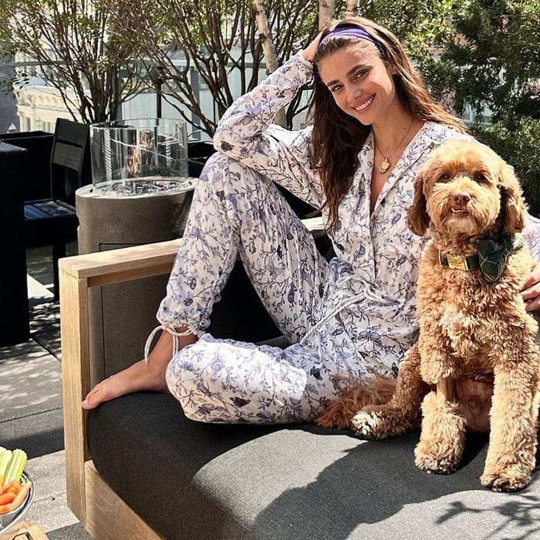 ¡Te emocionará! El dulce vídeo de Taylor Hill y su mascota en un día muy especial