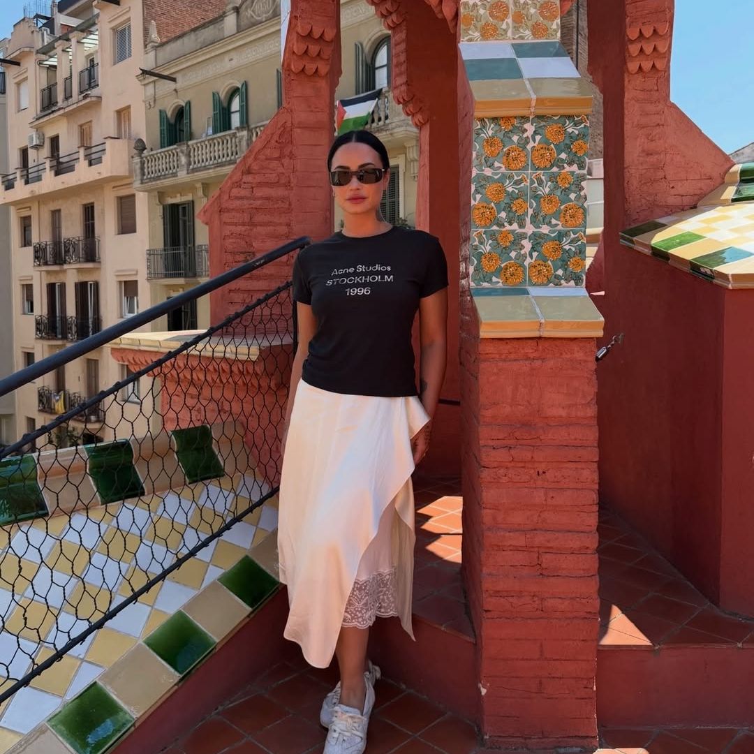 Demi Lovato en la terraza de Casa Vicens, Barcelona