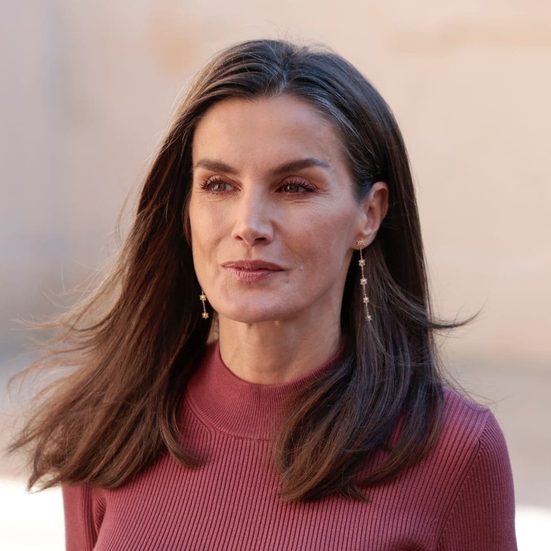 Moda con mensaje: recordamos los homenajes de la reina Letizia a Valencia tras la dana de hace un año