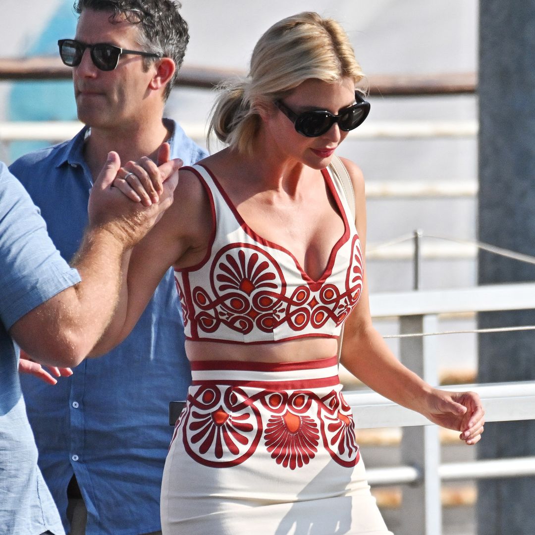 Ivanka Trump llega a Venecia para la boda de Jeff Bezos con un conjunto que conecta con Tamara Falcó