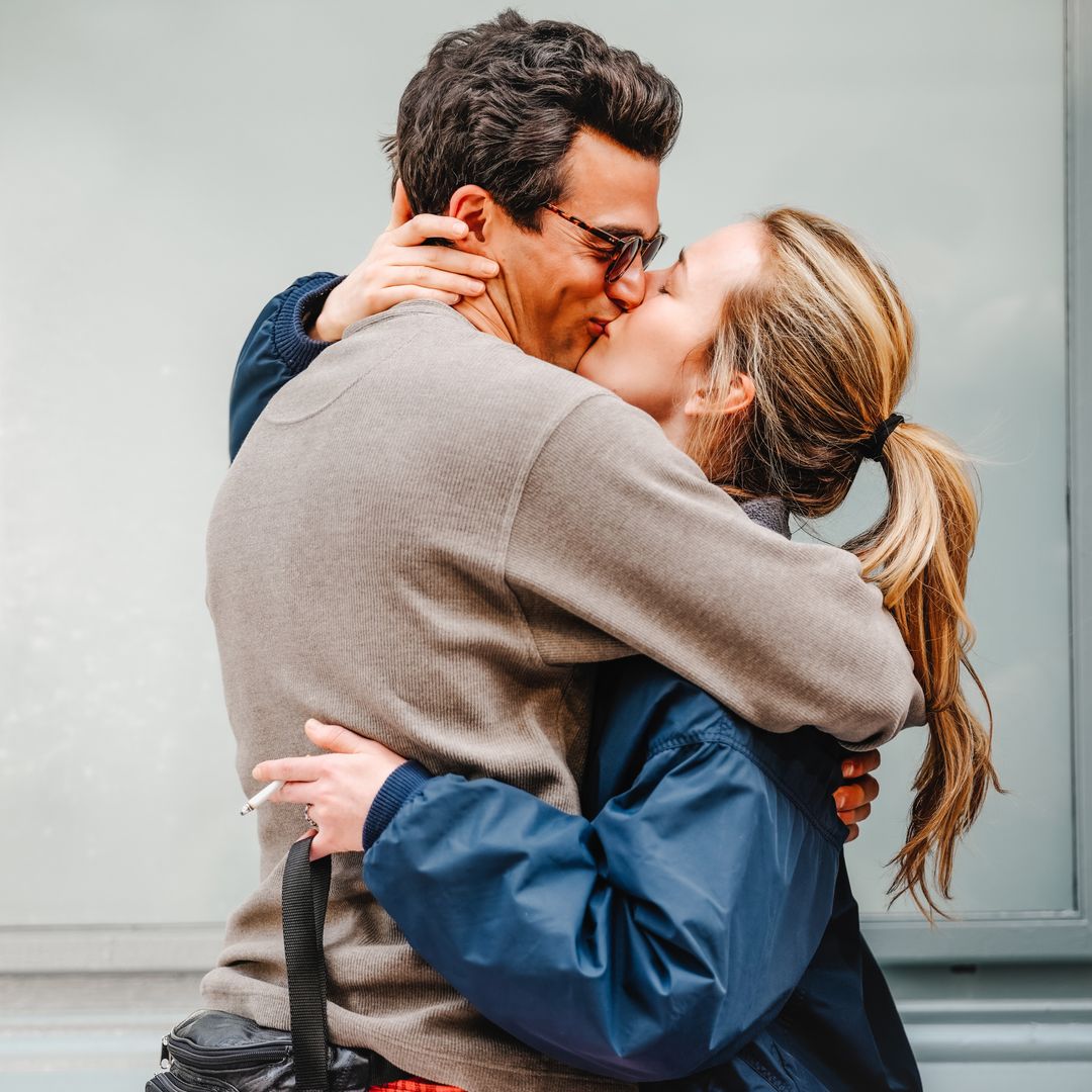 Los 7 mejores maratones a los que engancharte esta Semana Santa: de 'Love Story' a 'Scarpetta'