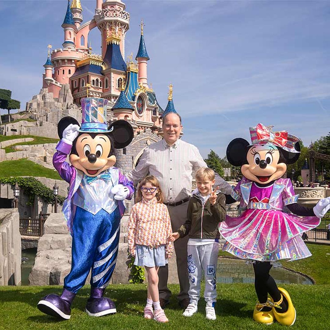 Alberto de Mónaco, vacaciones con sus hijos mientras los rumores sobre un acuerdo económico salpican el regreso de Charlene
