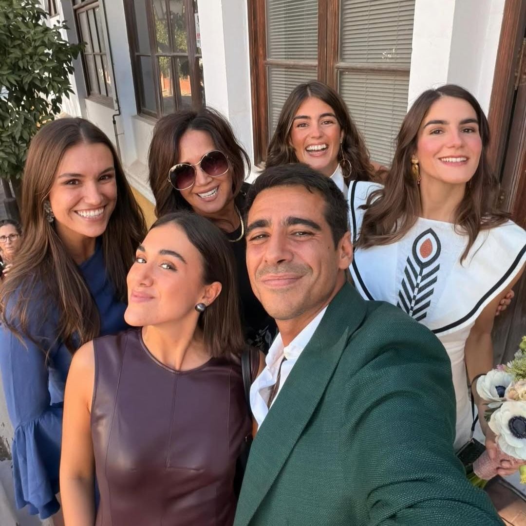 Pepa Gea, esposa de Carlos Herrera, asistió a la pedida de mano del hijo de Mariló Montero con sus hijas: "Sumando familia"