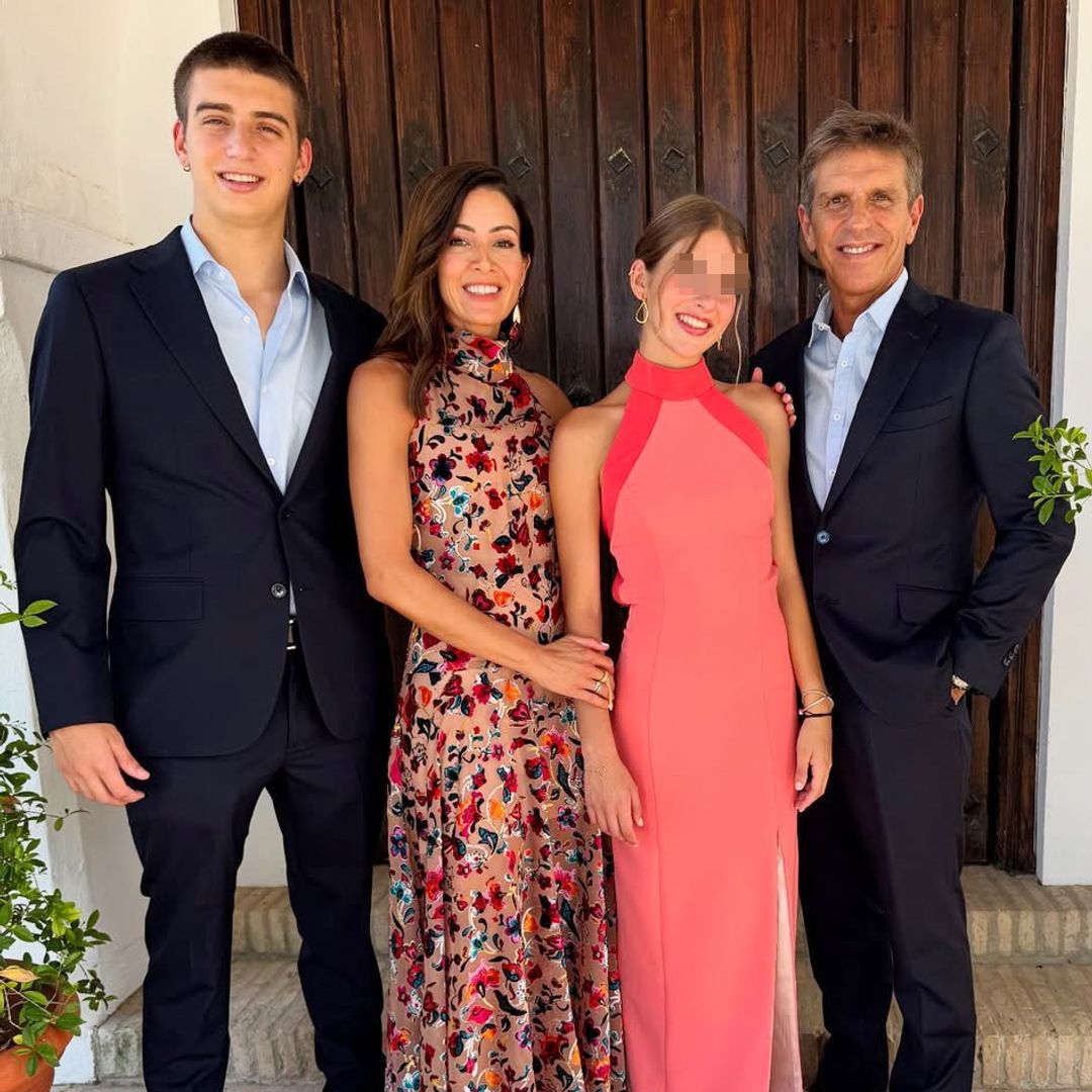 La felicidad de El Cordobés y Virginia Troconis en la graduación de su hija Triana, de 17 años
