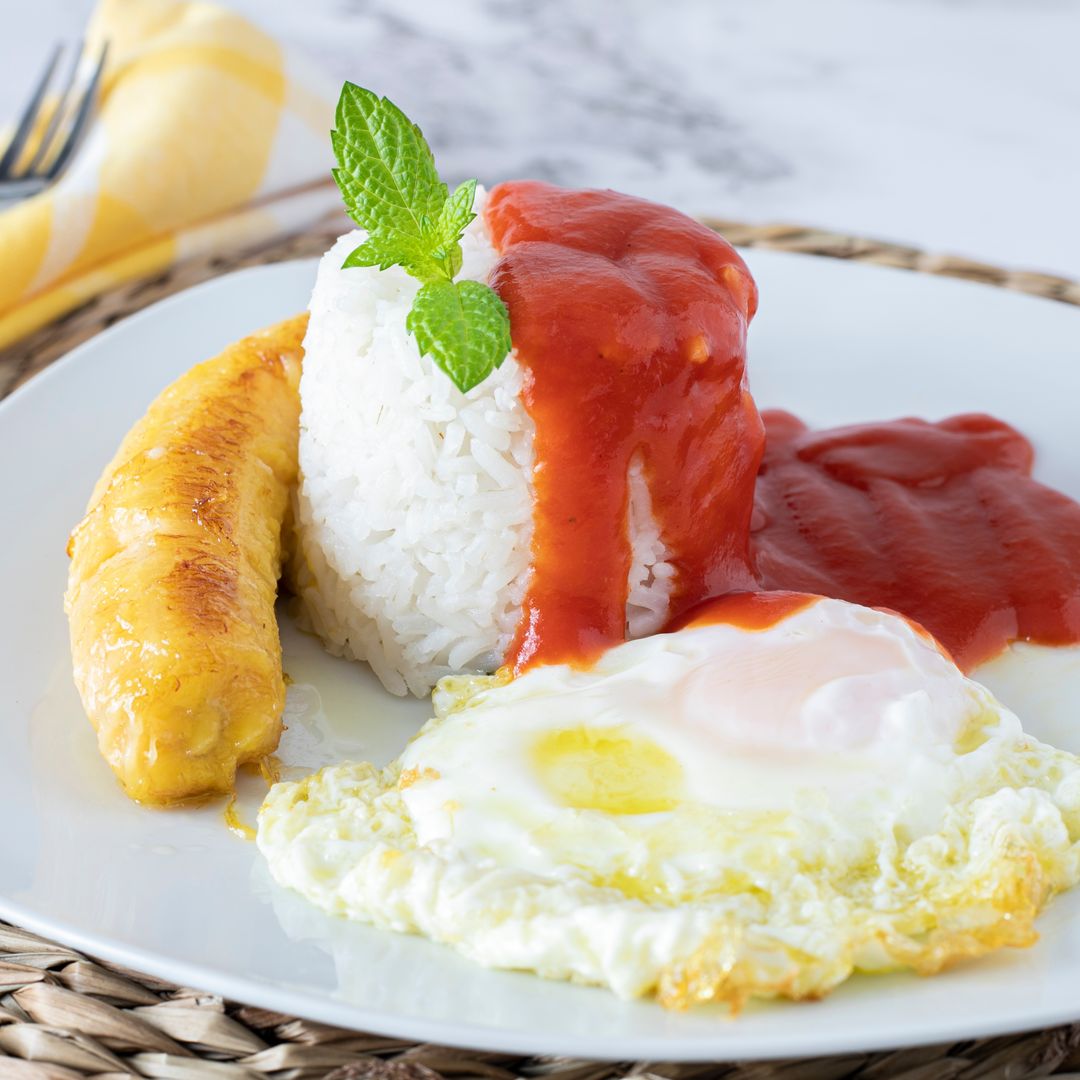 Así se hace el auténtico arroz a la cubana: la receta fácil y tradicional que gusta a todos