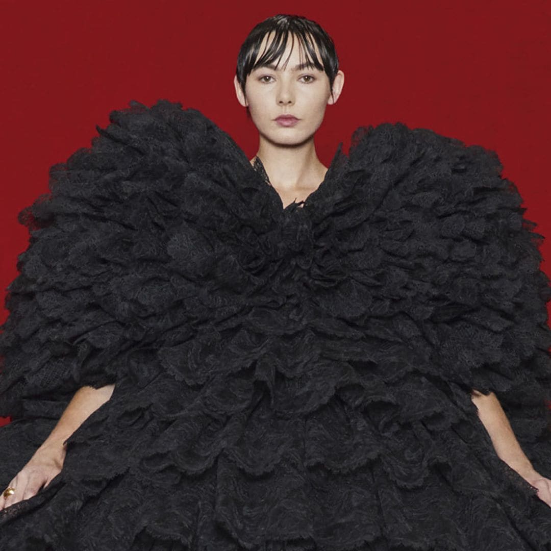 Balenciaga fusiona alta costura y 'streetwear' en un falso estreno de cine con final inesperado