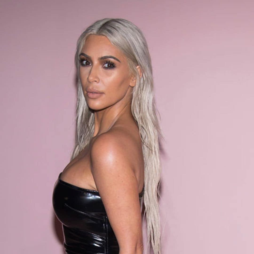 Kim Kardashian recuerda a su padre en las redes sociales con un emotivo mensaje