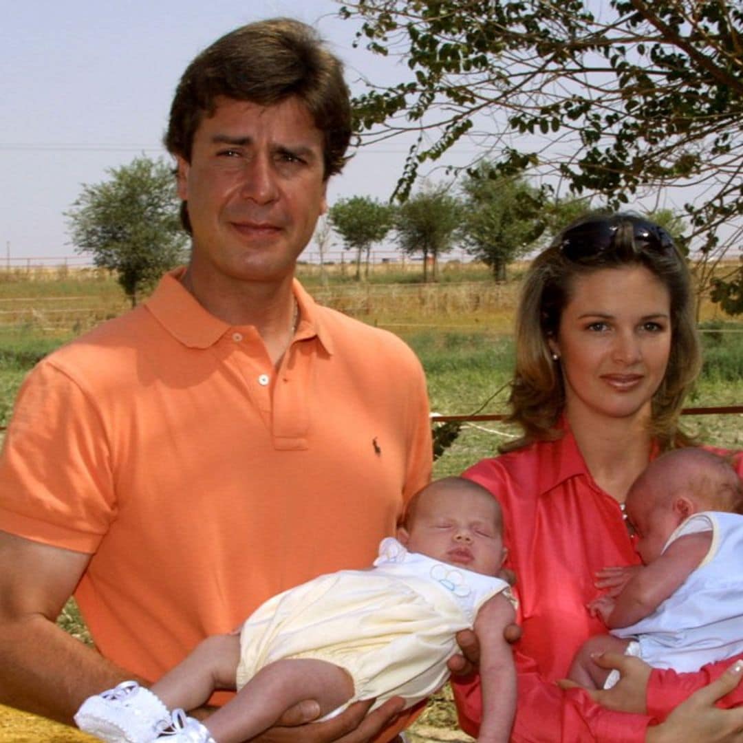 Así fue la primera vez que Luis y Amina, los mellizos de Cayetano Martínez de Irujo y Genoveva Casanova, aparecieron en la portada de ¡HOLA!