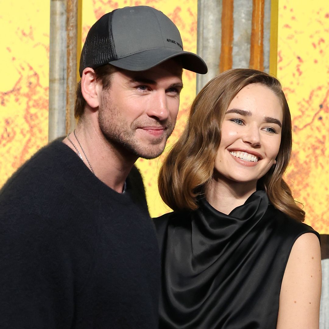 Liam Hemsworth y Gabriella Brooks en el estreno de "Furiosa: A Mad Max Saga" en Londres el 17 de mayo de 2024