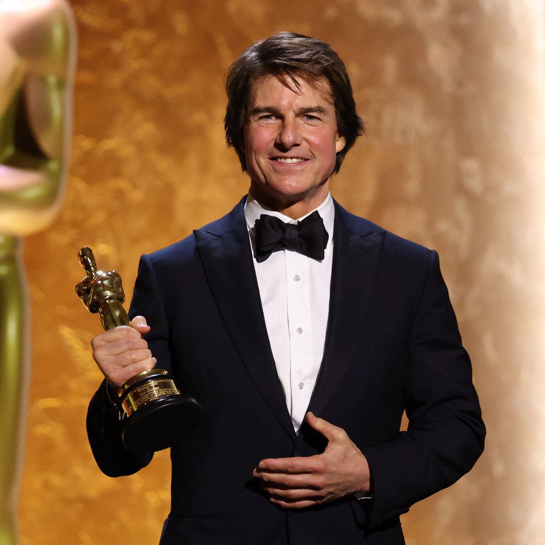 Tom Cruise se emociona al recibir su primer Oscar y promete más acción, pero menos huesos rotos
