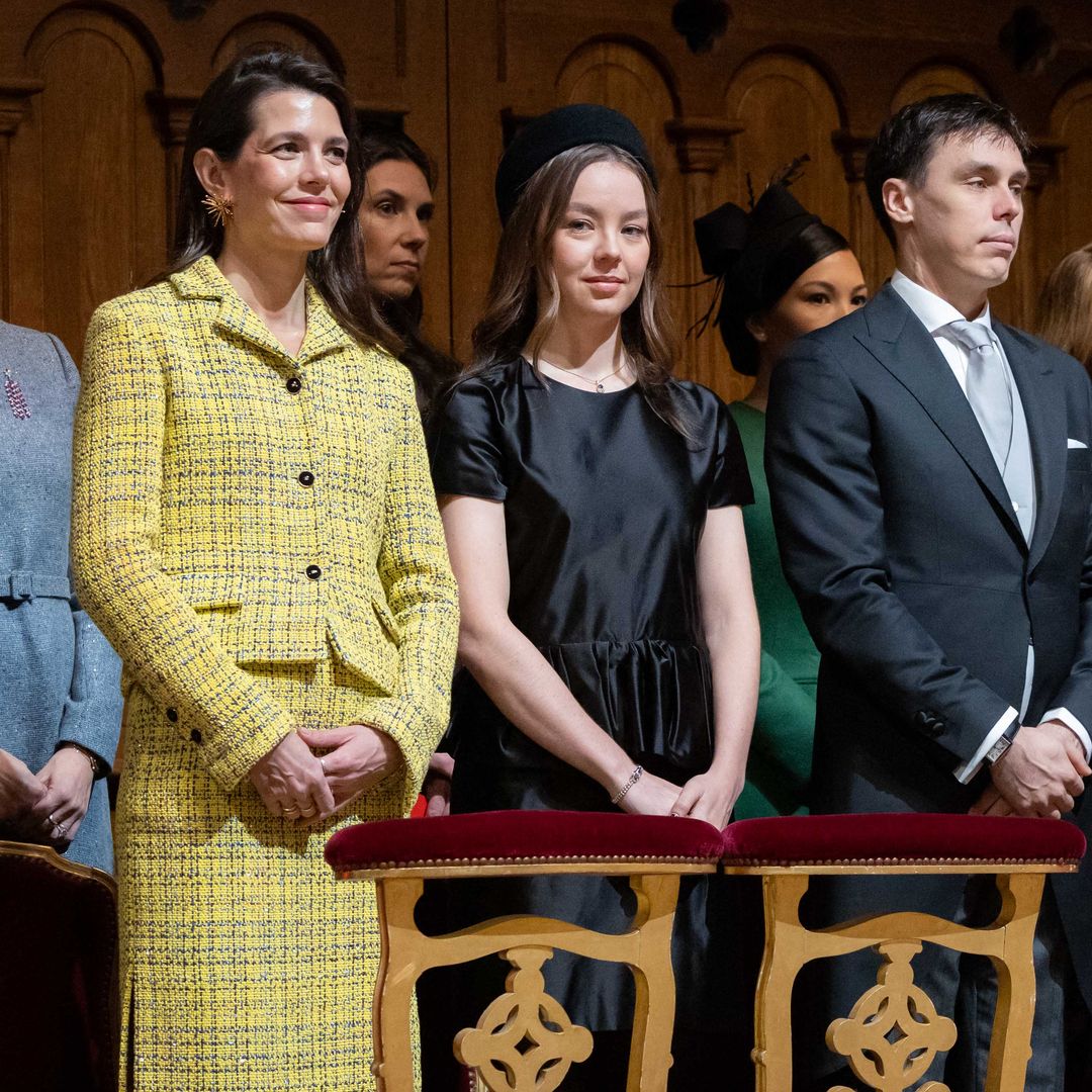 Alejandra de Hannover juega al despiste con el vestido Duquesa que esconde una conexión con su abuela Grace Kelly