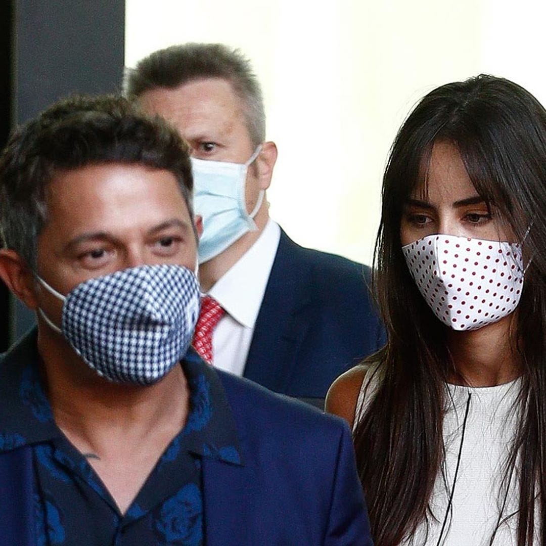 Alejandro Sanz pone a prueba su suerte junto a Rachel Valdés ¡y gana!