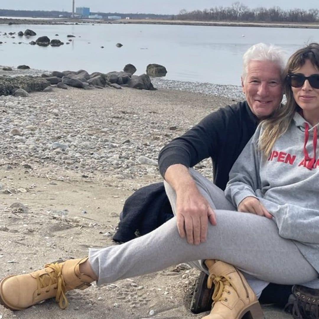 Richard Gere y Alejandra Silva reaparecen un año después de haber sido padres