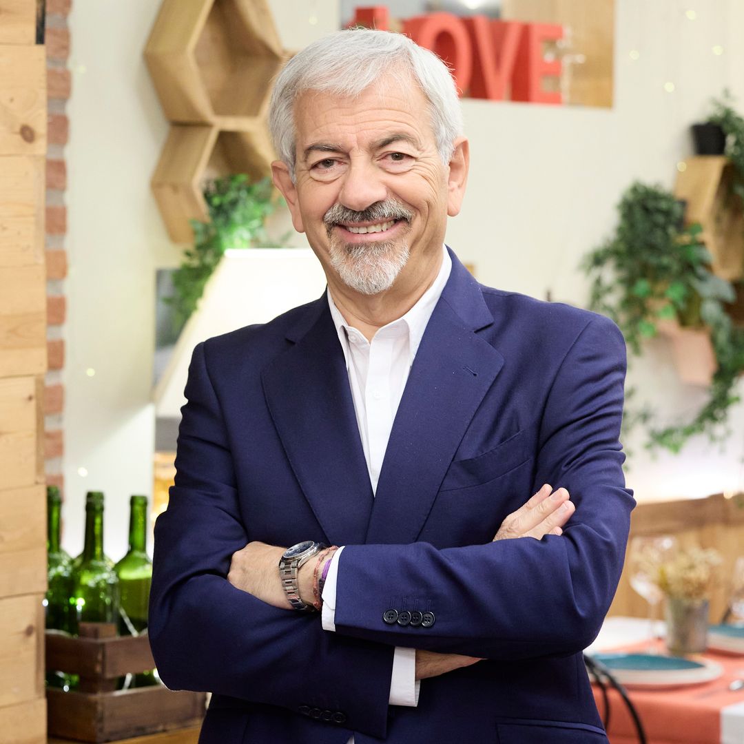 Carlos Sobera celebra los 10 años de 'First Dates' con una petición a los Reyes y una confesión: "Era muy torpe ligando"