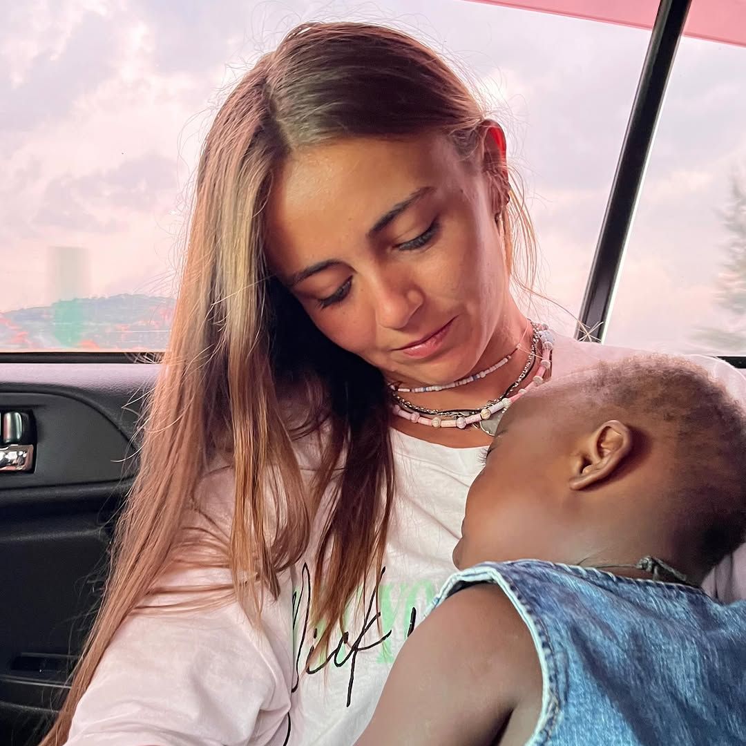 María Galán vive en Uganda. Forma parte de Babies Uganda, donde cuida a numerosos niños