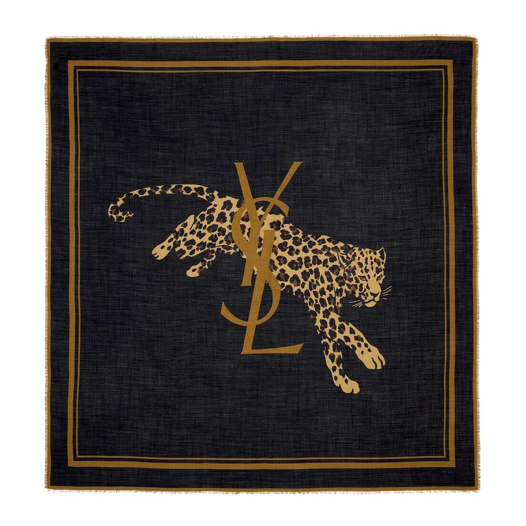 Fular de lana (550 €), de Saint Laurent