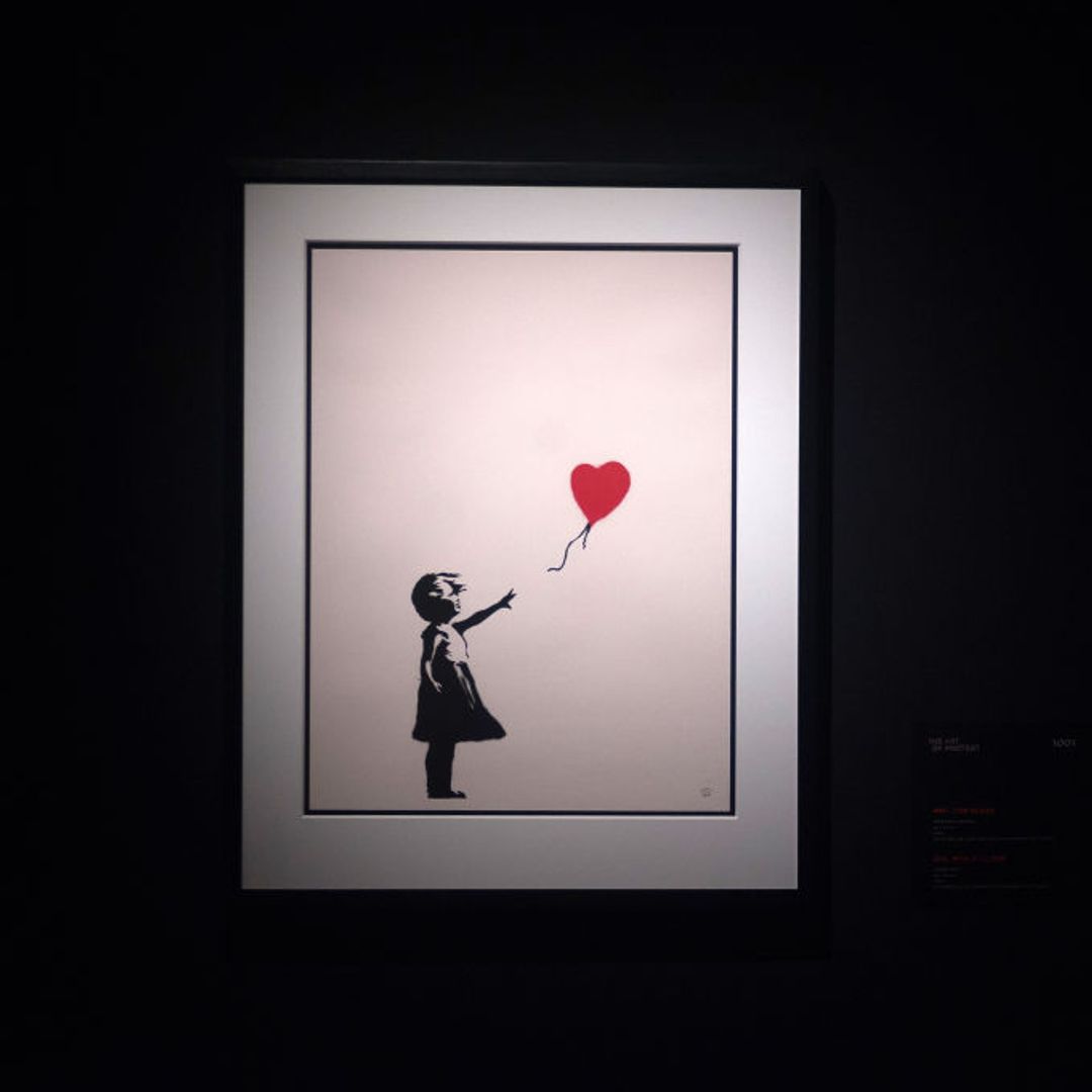La obra más famosa de Banksy hace historia y se vende por casi 18 millones de dólares