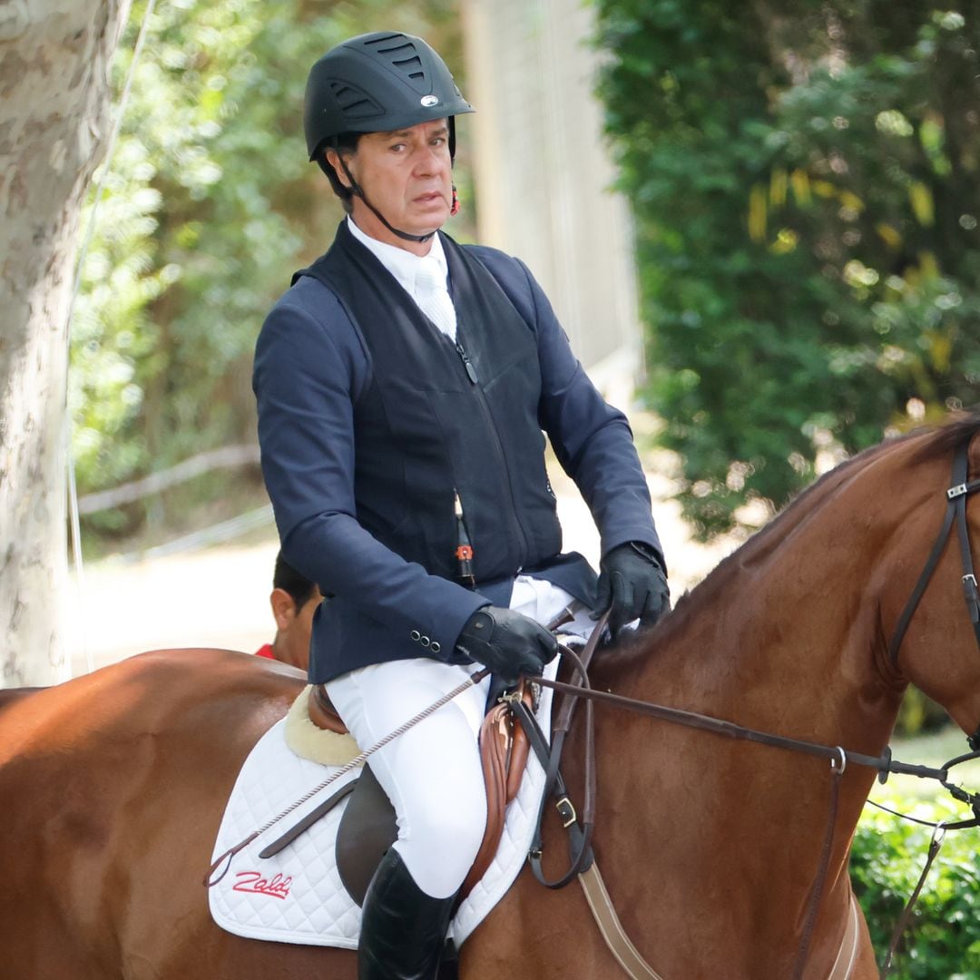Cayetano Martínez de Irujo vive su mejor momento: tras anunciar su boda, recibe el Premio Espiga del Deporte