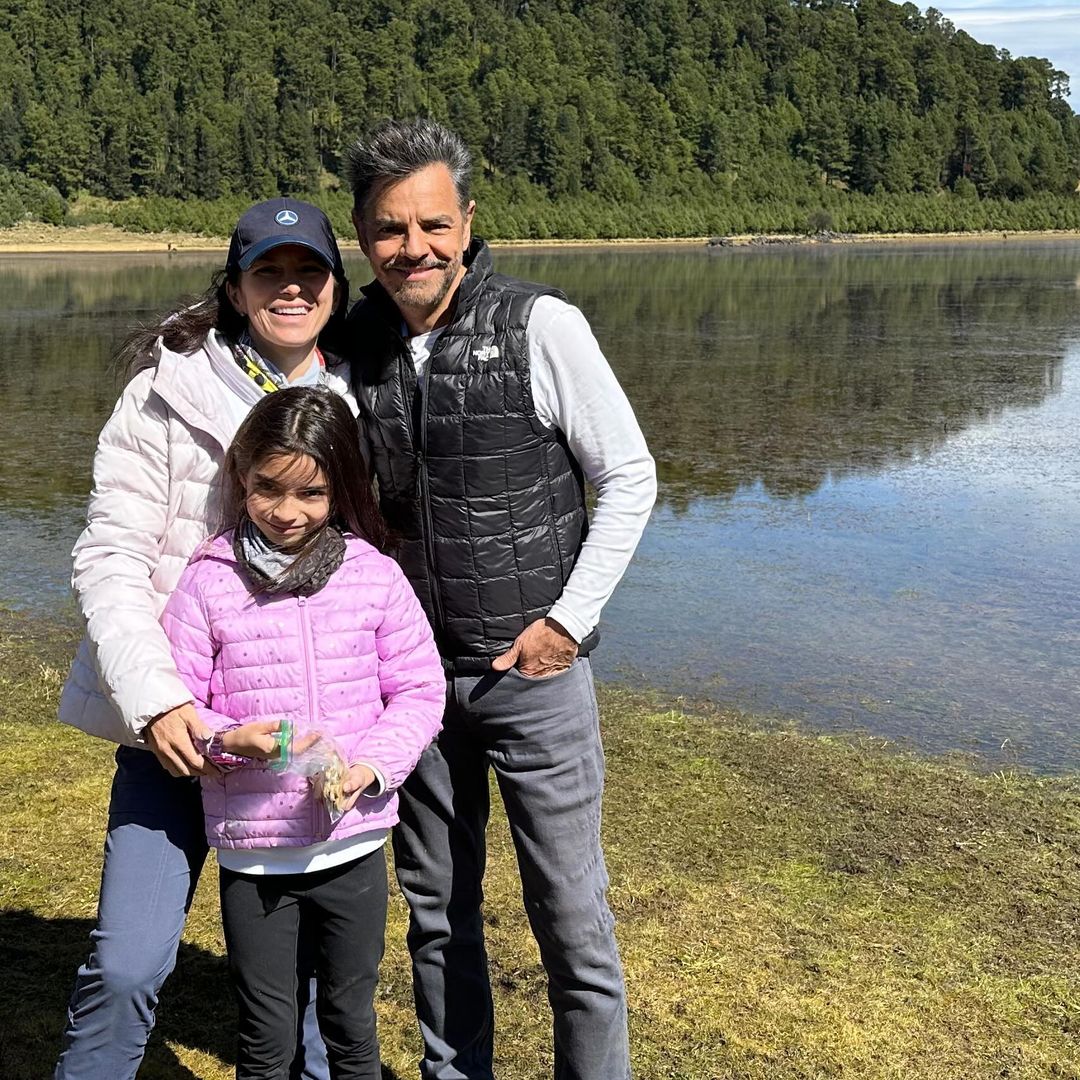 Eugenio Derbez y Alessandra Rosaldo viven plenos su paternidad.