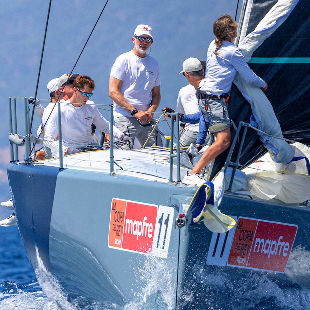 Debut soñado para Felipe VI y el hermano de Antonio Banderas, grandes triunfadores de la Copa del Rey Mapfre de Vela en su primera jornada