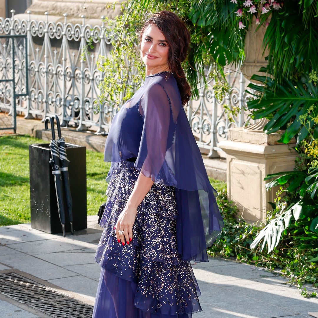 Penélope Cruz y Marta Ortega inauguran el Bal d’Été con encaje y transparencias