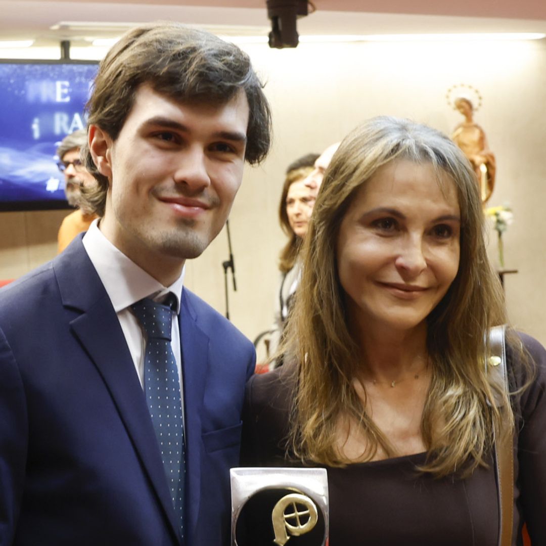 El inesperado paso al frente del menor de los hijos de Fernando Ónega en un homenaje al periodista: "Como él, ninguno"