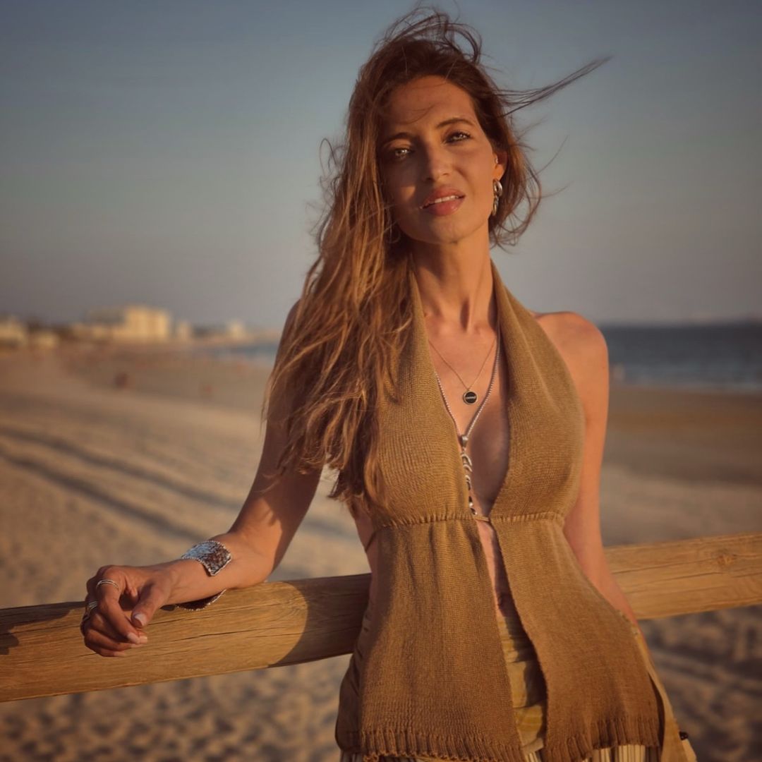 Sara Carbonero rescata los pantalones bombachos de Zara más aclamados del verano: "Vuelve a conectar con su versión más bohemia"