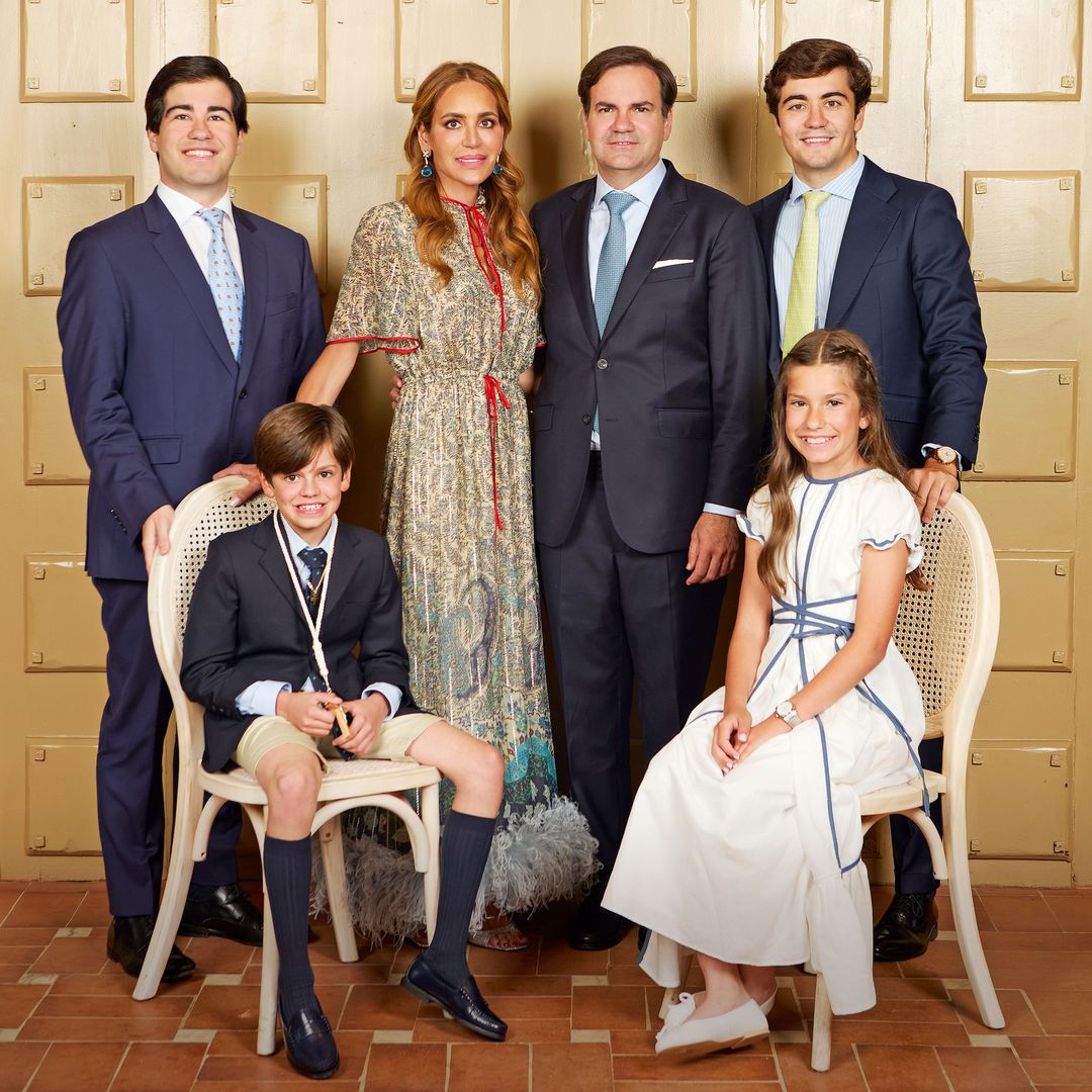 Gema, posando junto a su marido, Juan Díaz, y sus hijos