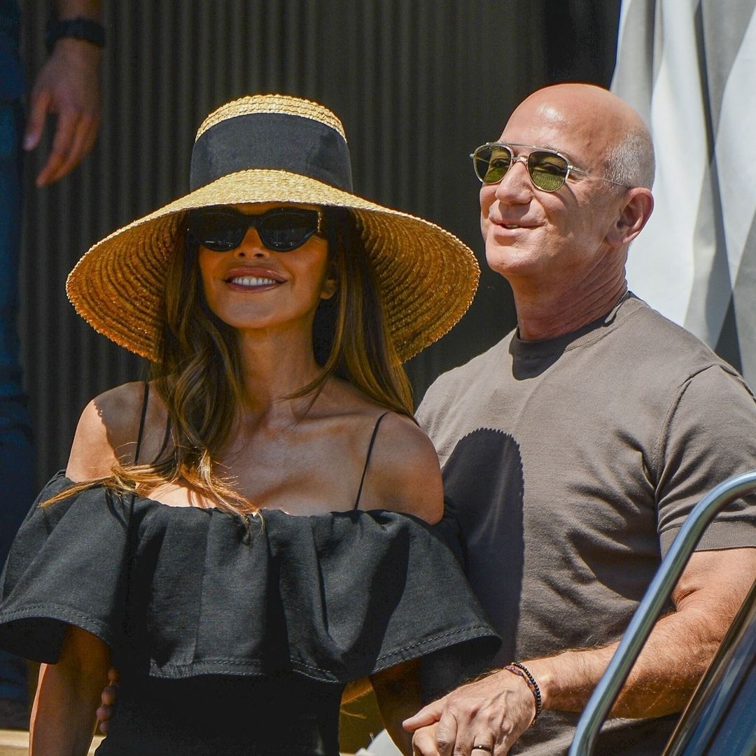 Jeff y Lauren Bezos, más sonrientes que nunca en su primer paseo como marido y mujer en Venecia