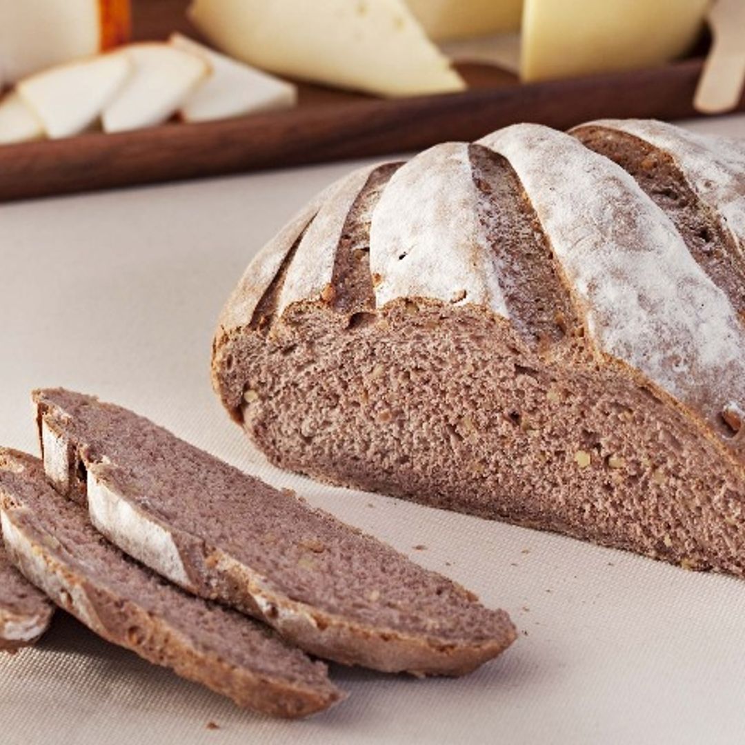 Hogaza de vino tinto con nueces