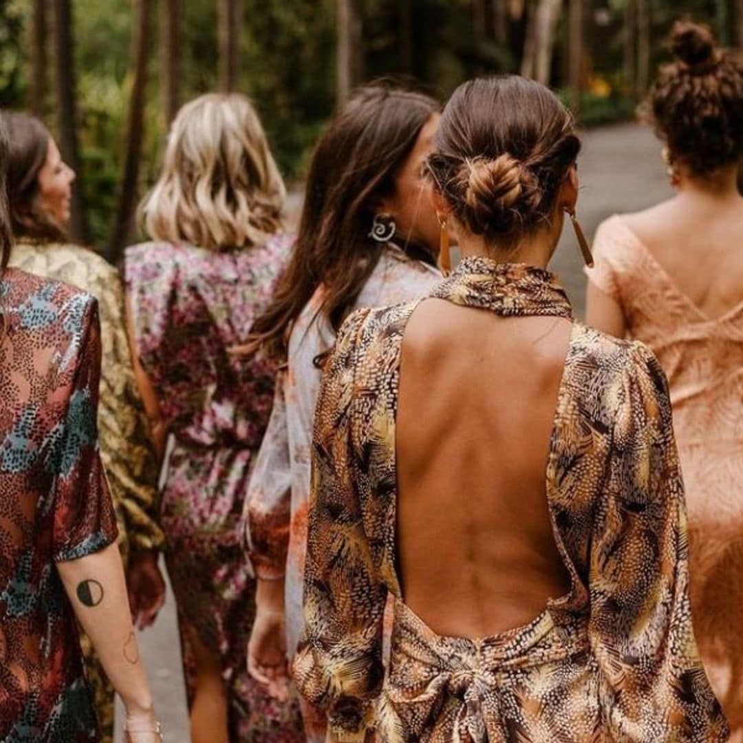Los 12 peinados de invitada fáciles más bonitos para una boda en verano