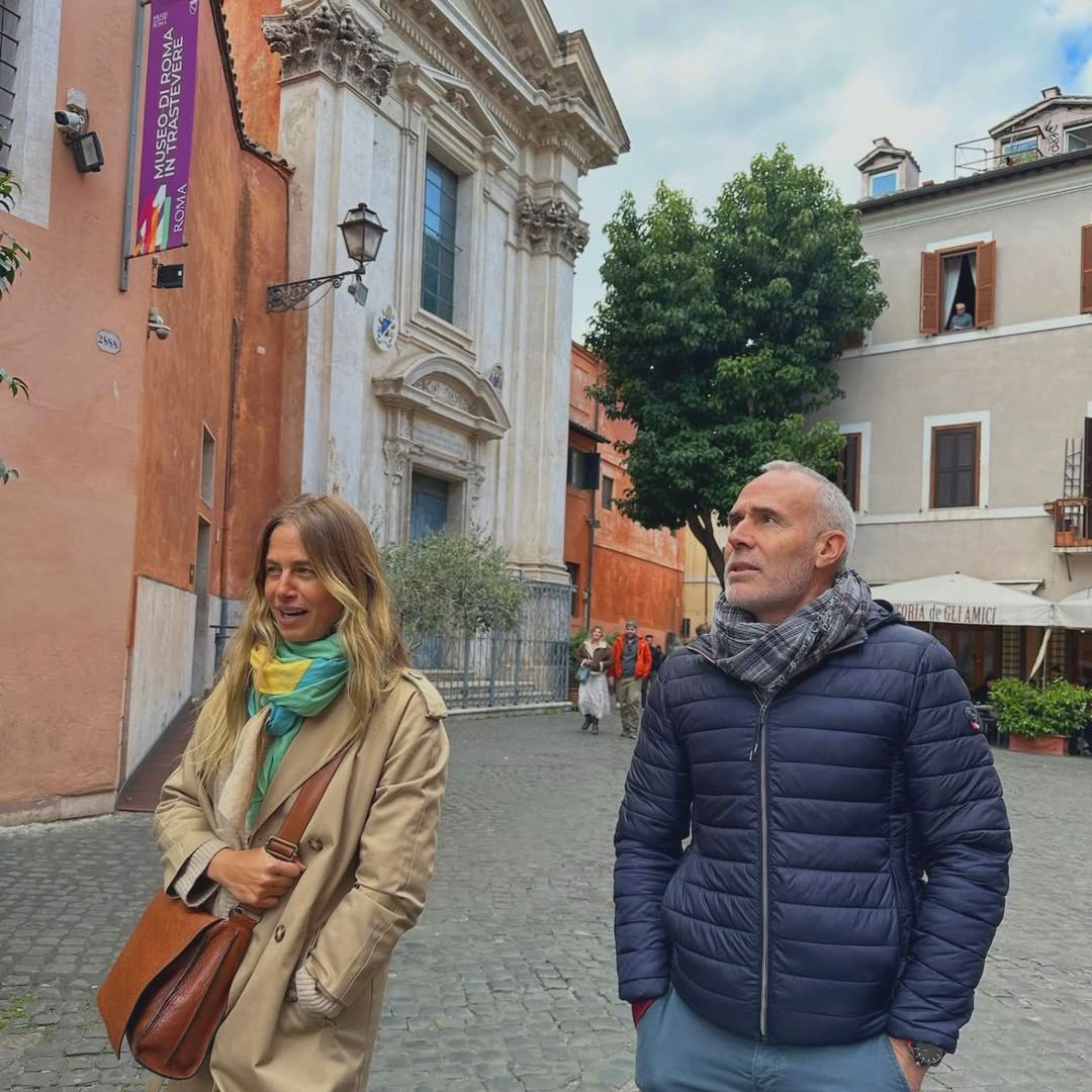 Martina Klein y Alex Corretja en el trastevere, roma