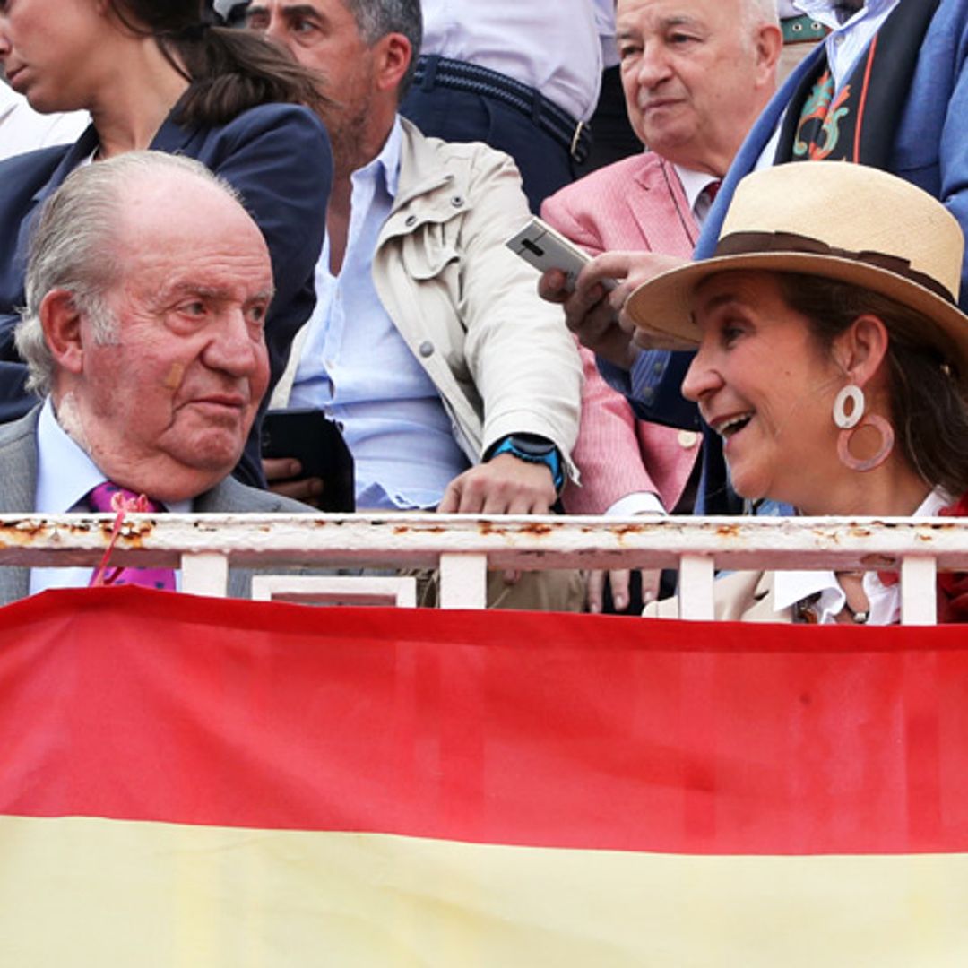 El motivo por el que don Juan Carlos ha vuelto a aparecer con apósitos en el rostro