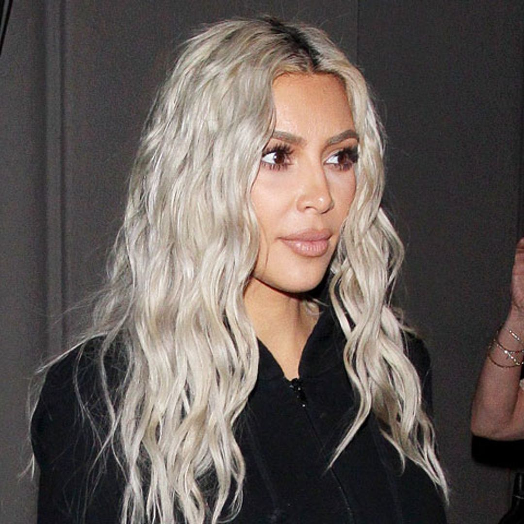 El truco de Kanye West y Kim Kardashian para mantener sus muebles blancos a pruebas de bebé
