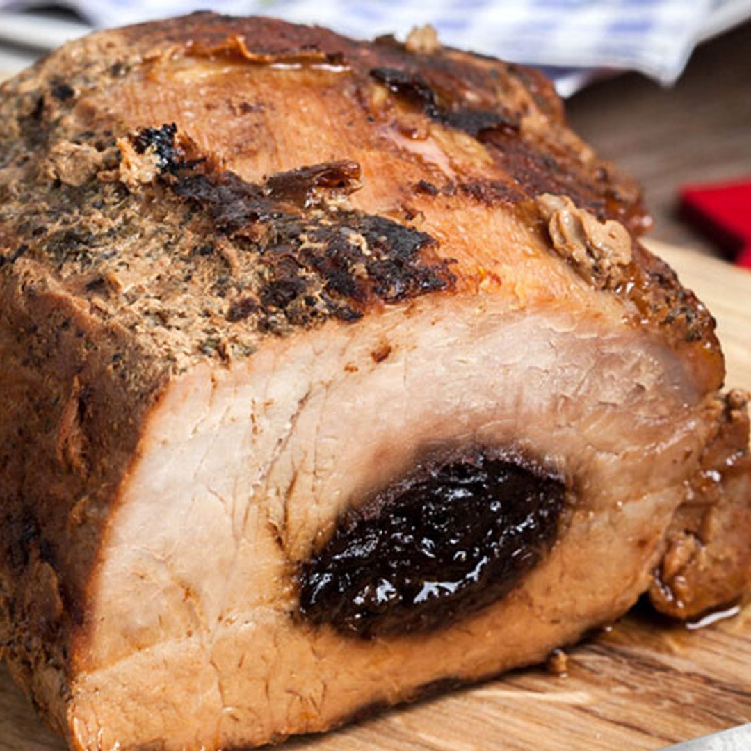 Lomo de cerdo relleno de ciruelas