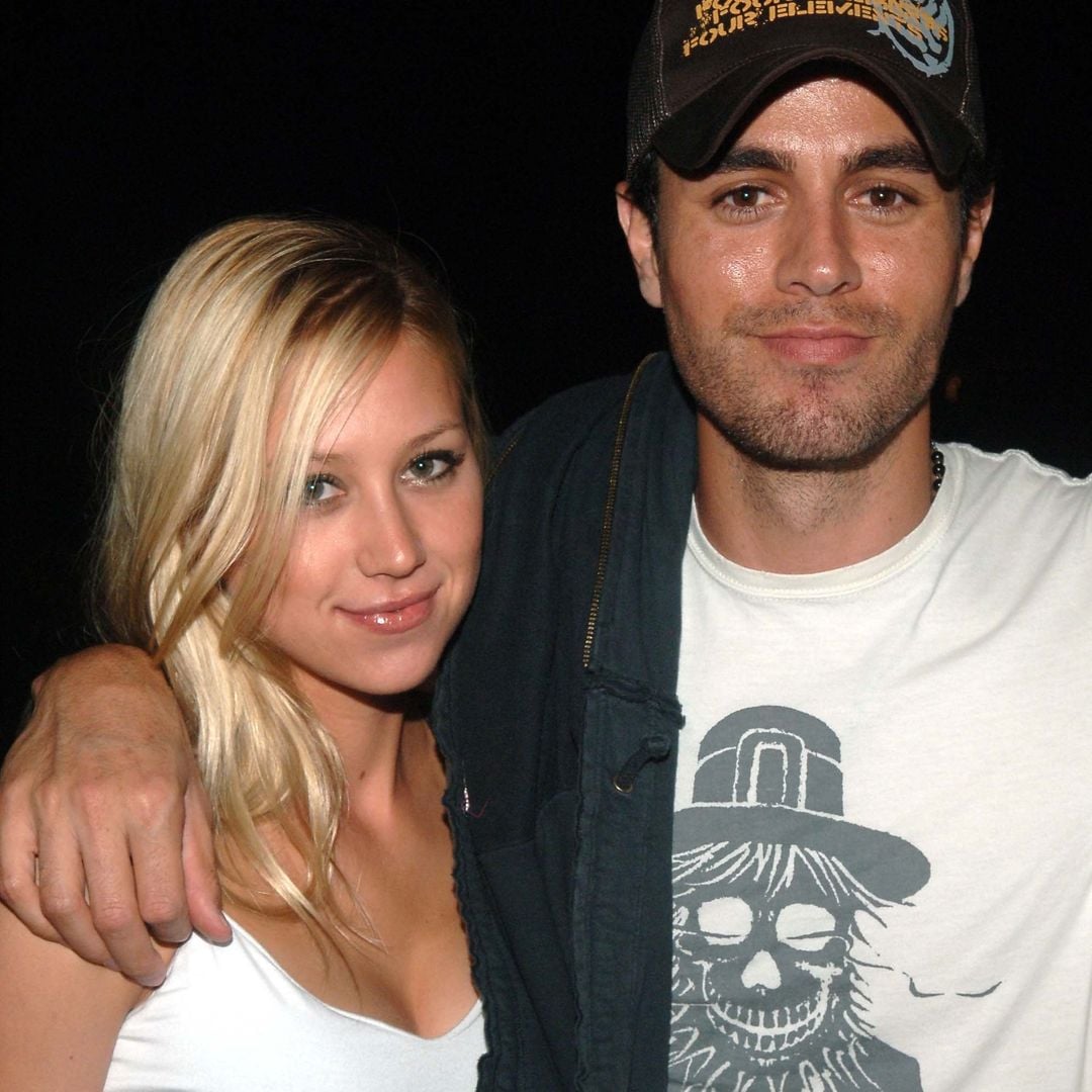 Enrique Iglesias y Anna Kournikova anuncian el nacimiento de su cuarto hijo con una adorable fotografía