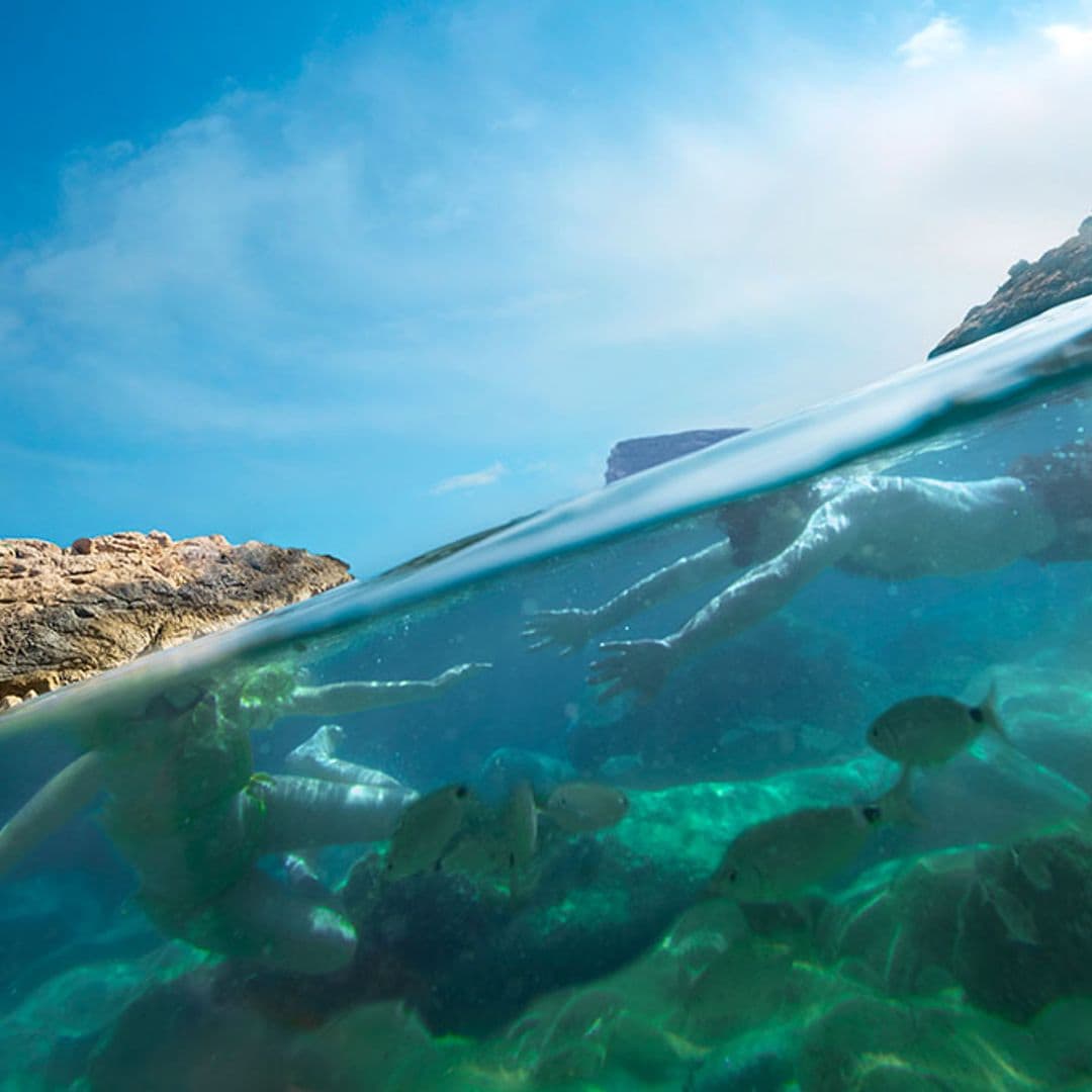 Playas de película, parques temáticos, adrenalina… Así es un verano en el ‘Manhattan Mediterráneo’