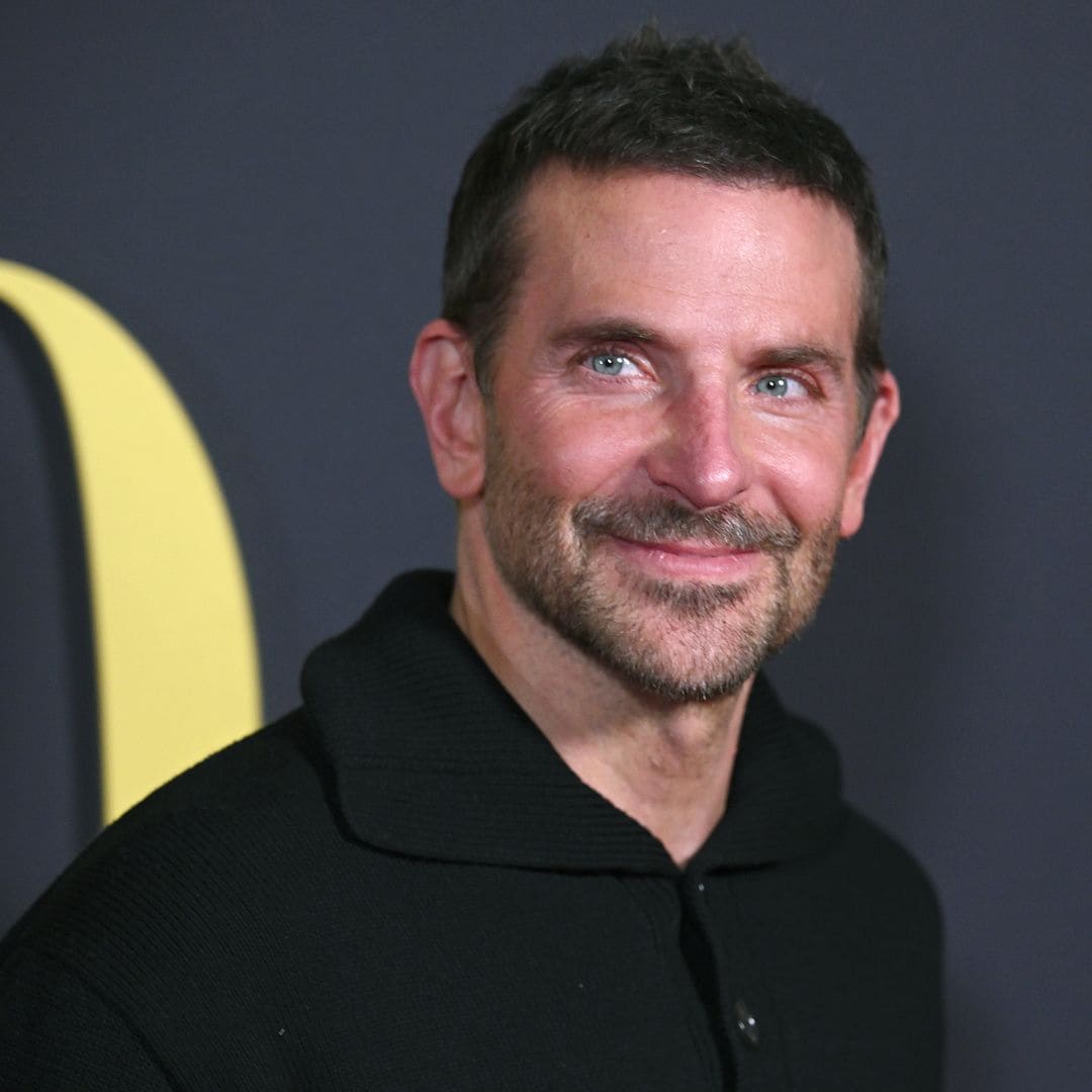 Bradley Cooper conmueve con su historia más íntima: “Pasé de vestirme como mi padre a bañarlo”