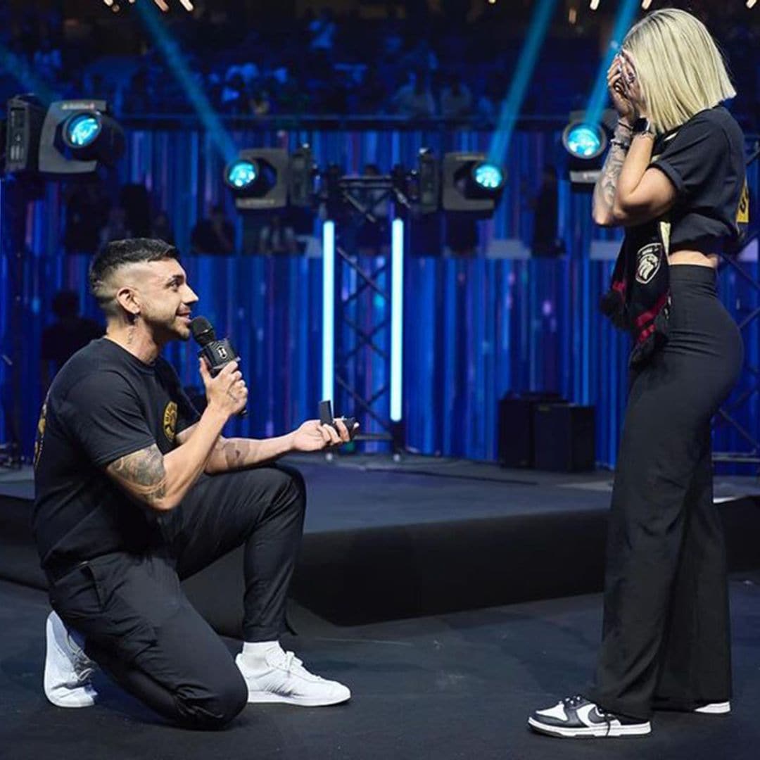 DjMariio le pide matrimonio por sorpresa a su pareja, Noelia San Martín, en la final de la Kings League