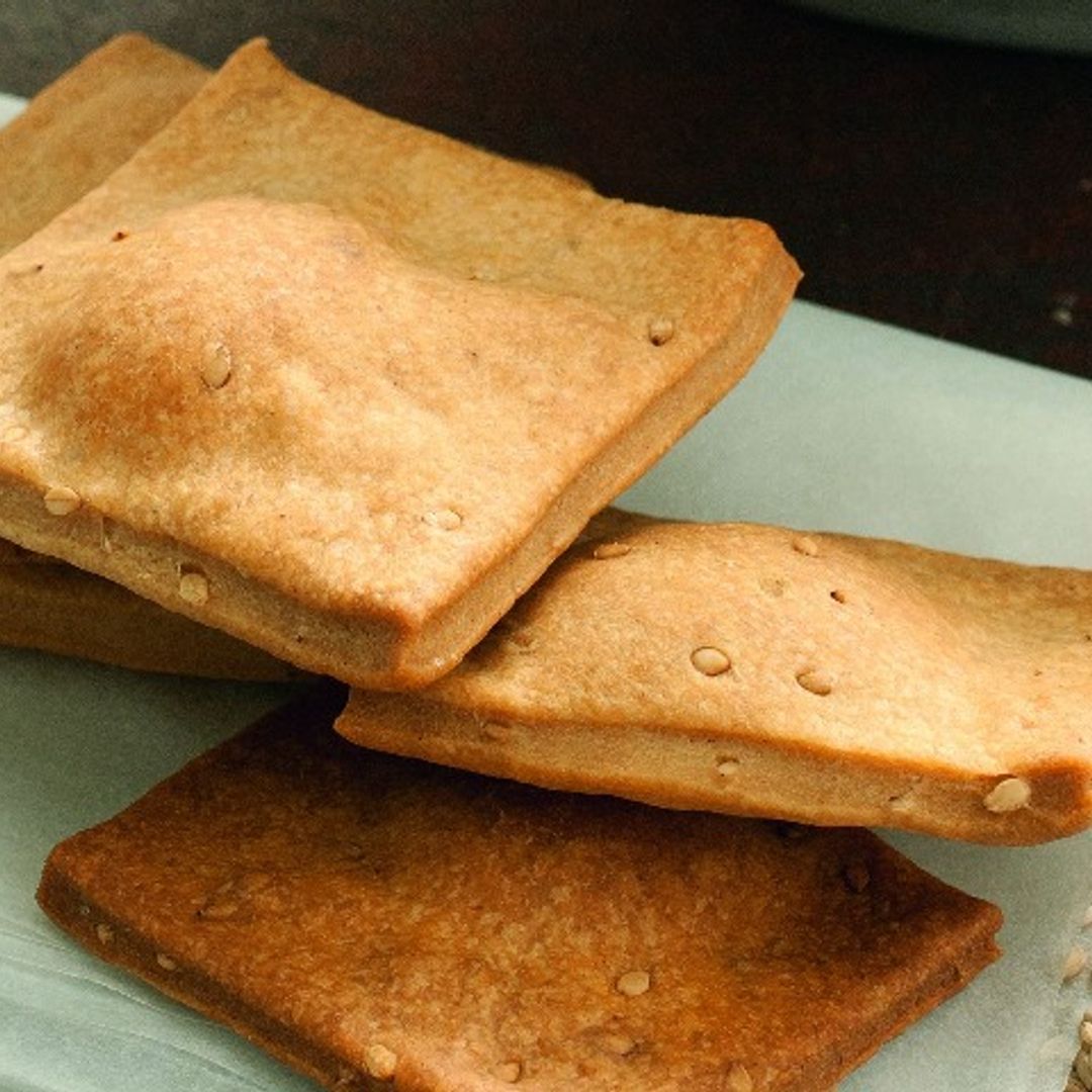 Regañás con ajonjolí