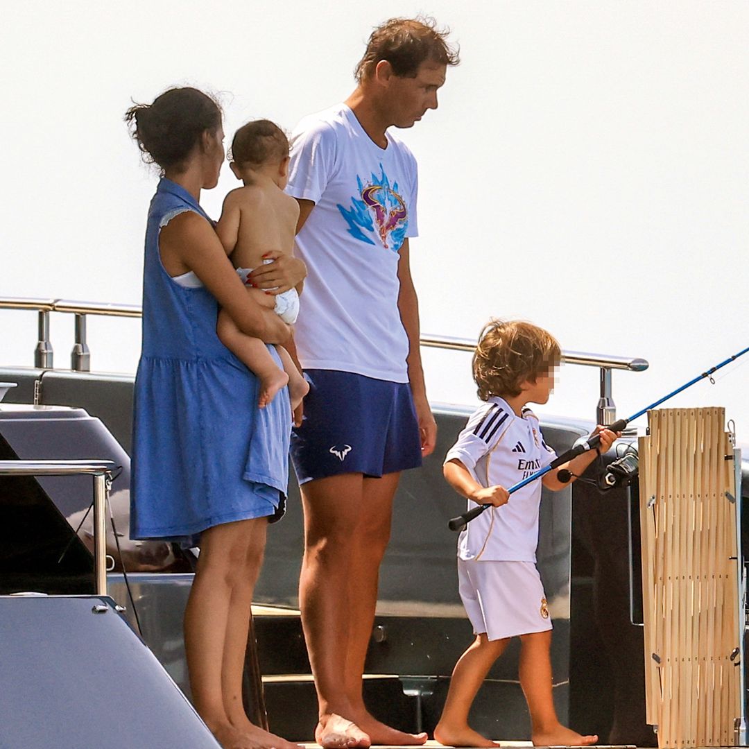 IMÁGENES EXCLUSIVAS. Rafa Nadal, un superpapá en Ibiza: primeras vacaciones en su yate junto a Mery Perelló y sus dos hijos 