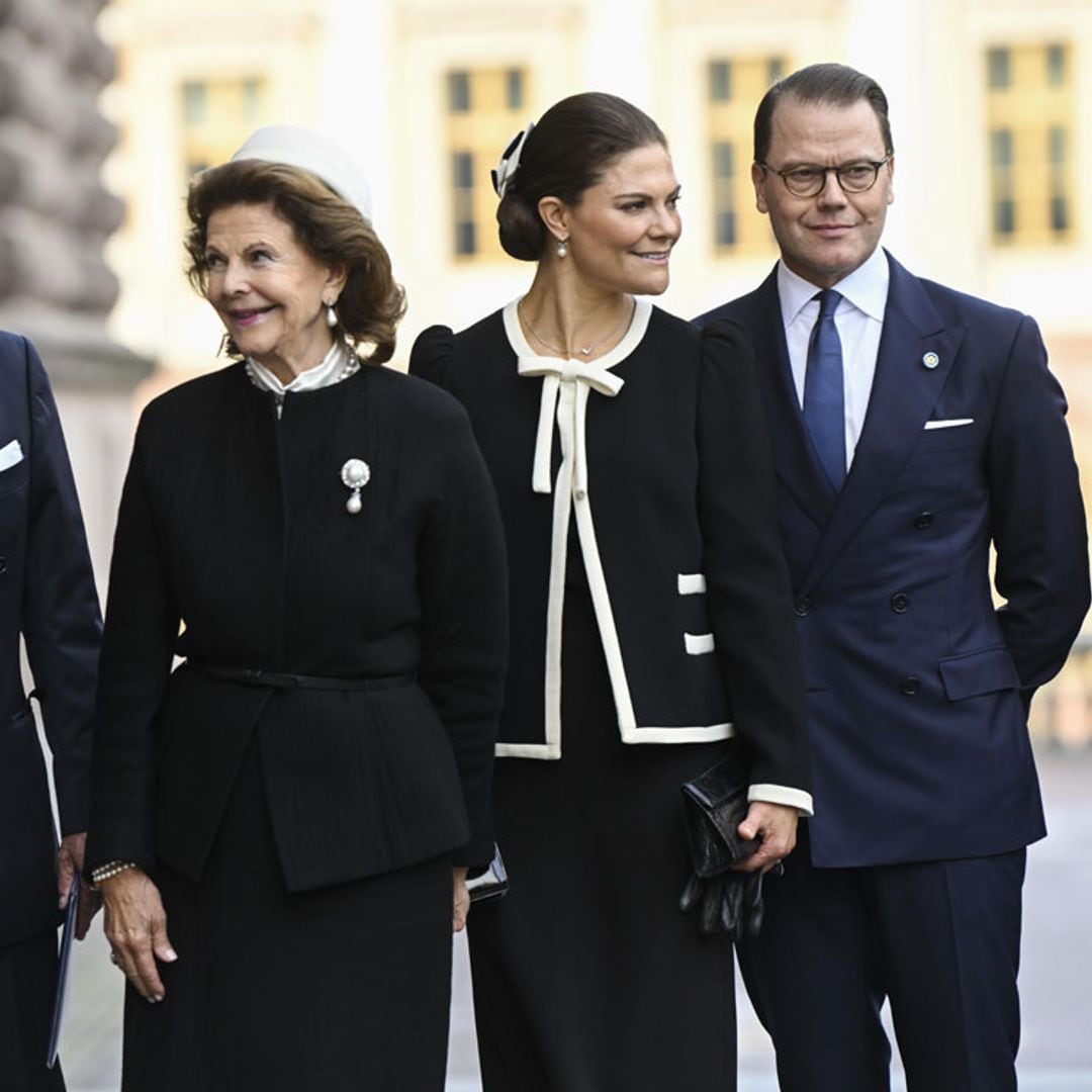 El porqué del sobrio 'dress code' de la Familia Real sueca en la apertura del Parlamento