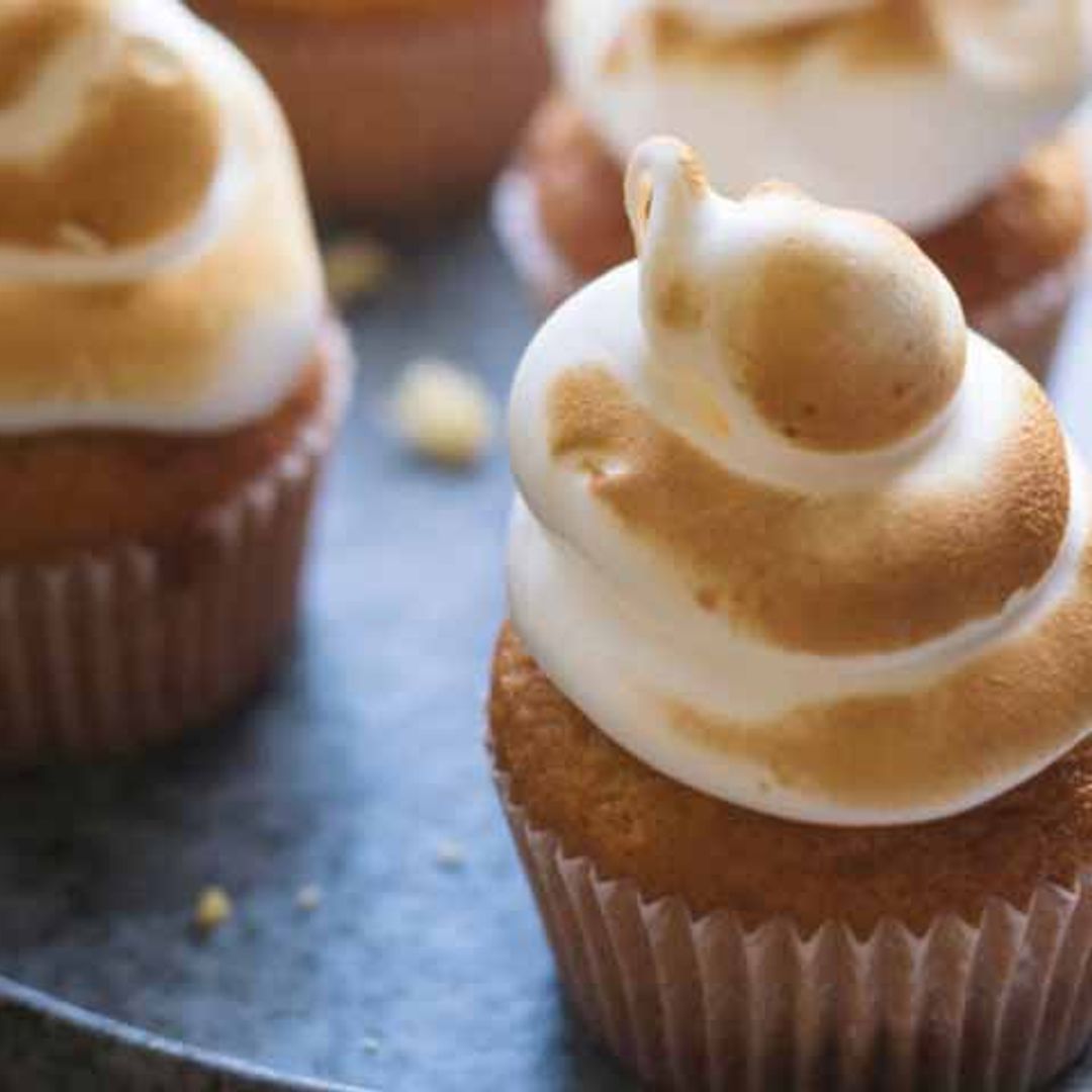 'Muffins' de limón con merengue (sin huevo)