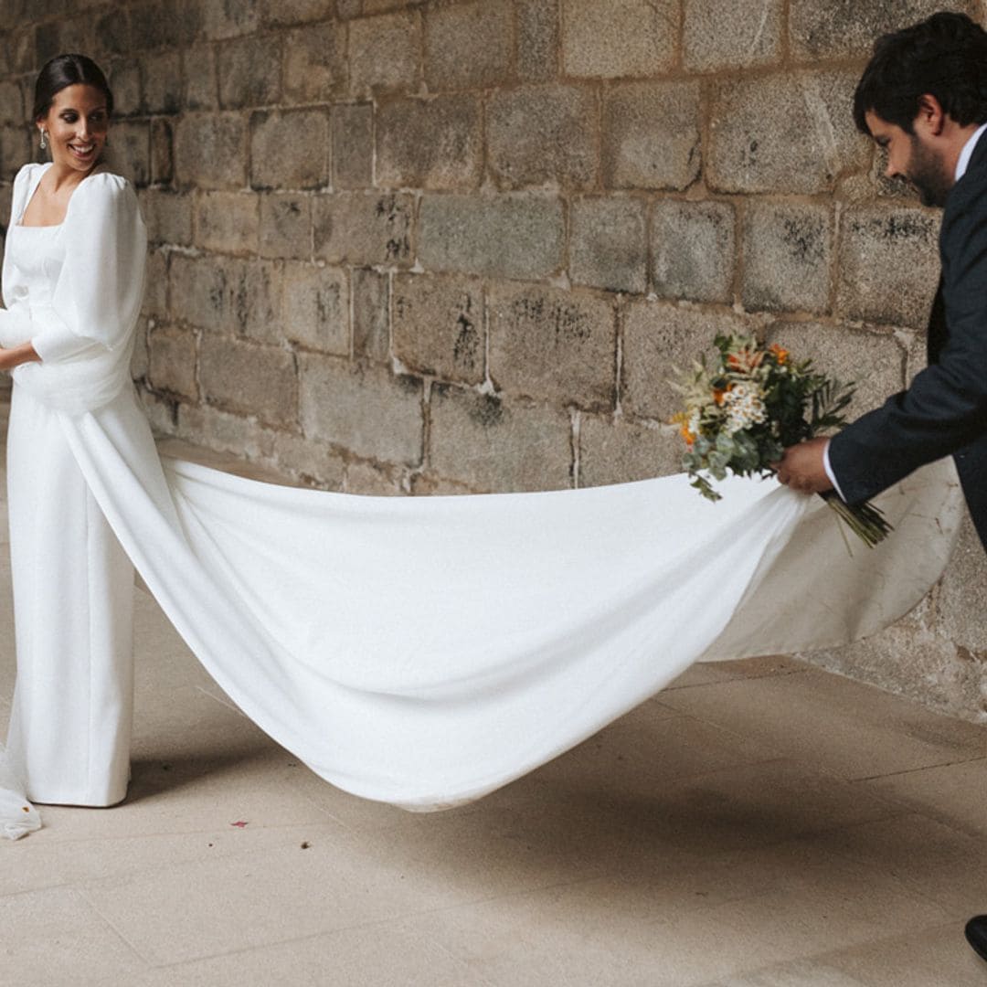 Ana, la novia del vestido clásico desmontable que se casó en un pazo de Pontevedra bajo la lluvia