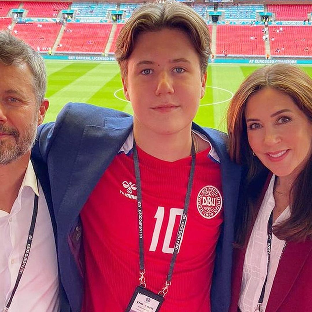 ¡Como verdaderos forofos! El fútbol reúne a los 'royals' de Inglaterra y Dinamarca