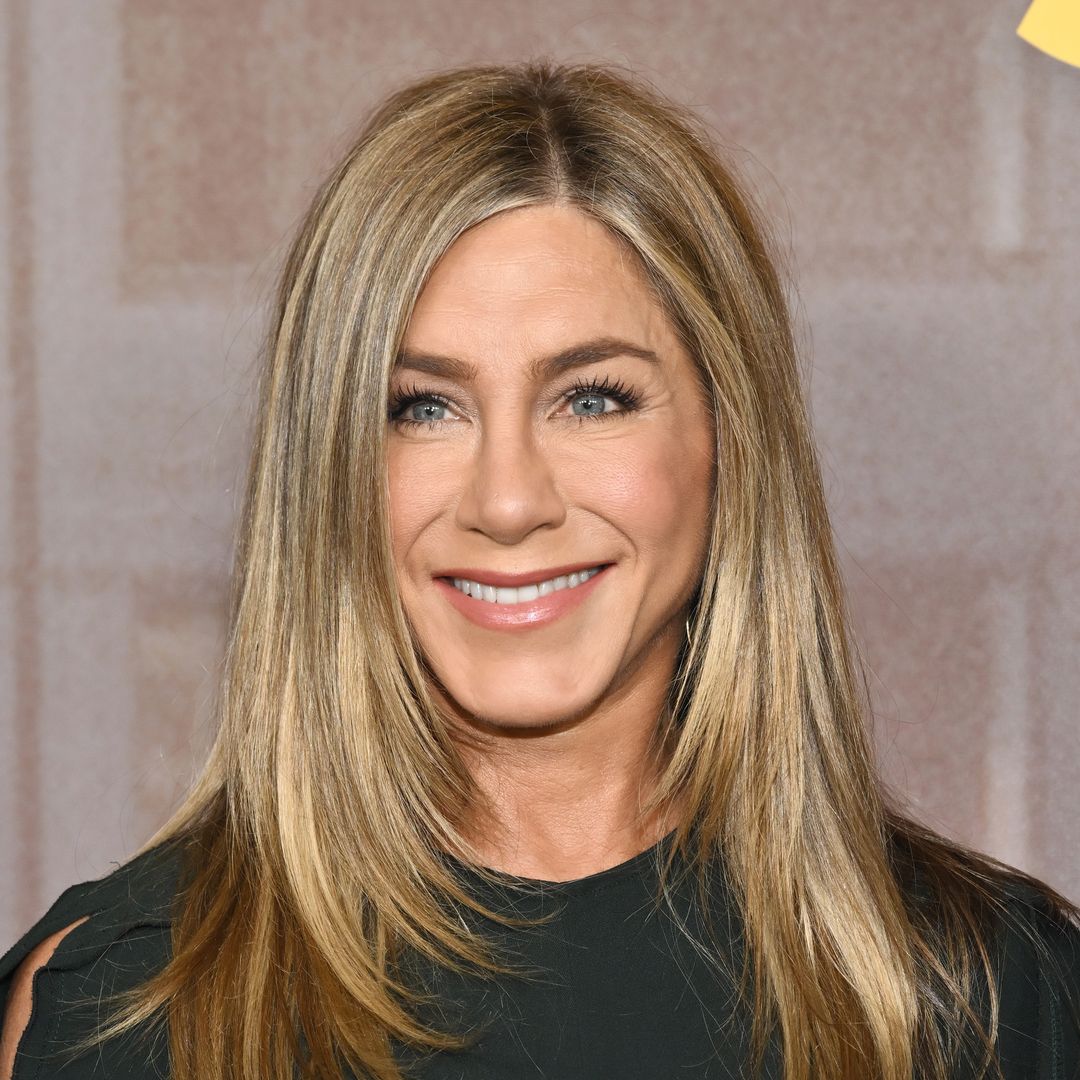 El 'trauma' infantil de Jennifer Aniston, analizado por una psicóloga: "Puede traducirse en dificultad para decir que no, miedo a decepcionar o mucha vergüenza"