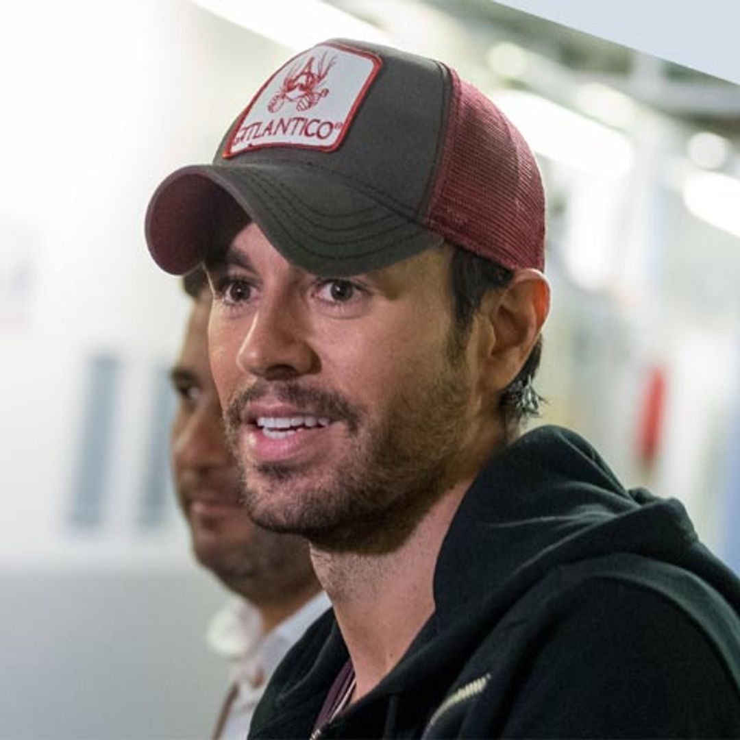Enrique Iglesias comparte con sus mellizos una de sus aficiones