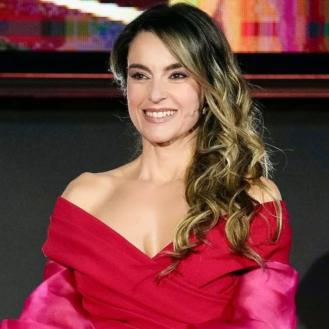 Mónica Martínez reaparece tras conocerse su separación con una emocionante foto para felicitar a su hijo: "Eres noble, responsable, divertido y un hombre de palabra"